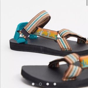Teva Original Universal sandals in cactus sunflower print
